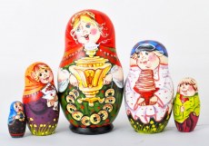 Матрешка Чаепитие 5мест 17см