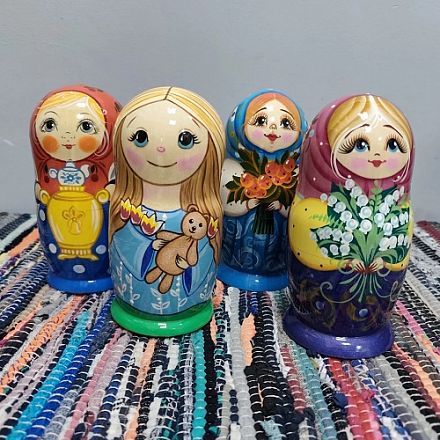 Матрешка Варенька 5мест 18см Микс